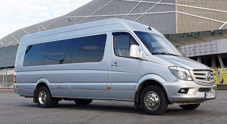 Автобус Mercedes Sprinter Львів Оренда мікроавтобуса Mercedes Sprinter ціна у Львові